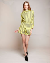 Load image into Gallery viewer, Striped Shorts
