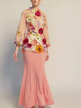 Load and play video in Gallery viewer, Aatiya Floral Embroidered Kurung
