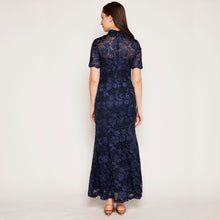 Load image into Gallery viewer, Zayan Embroidered Midi Qipao
